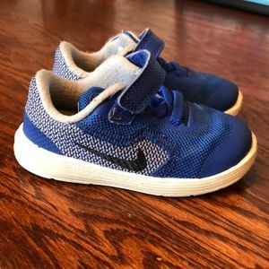 Nike revolution 3 blue size 6c